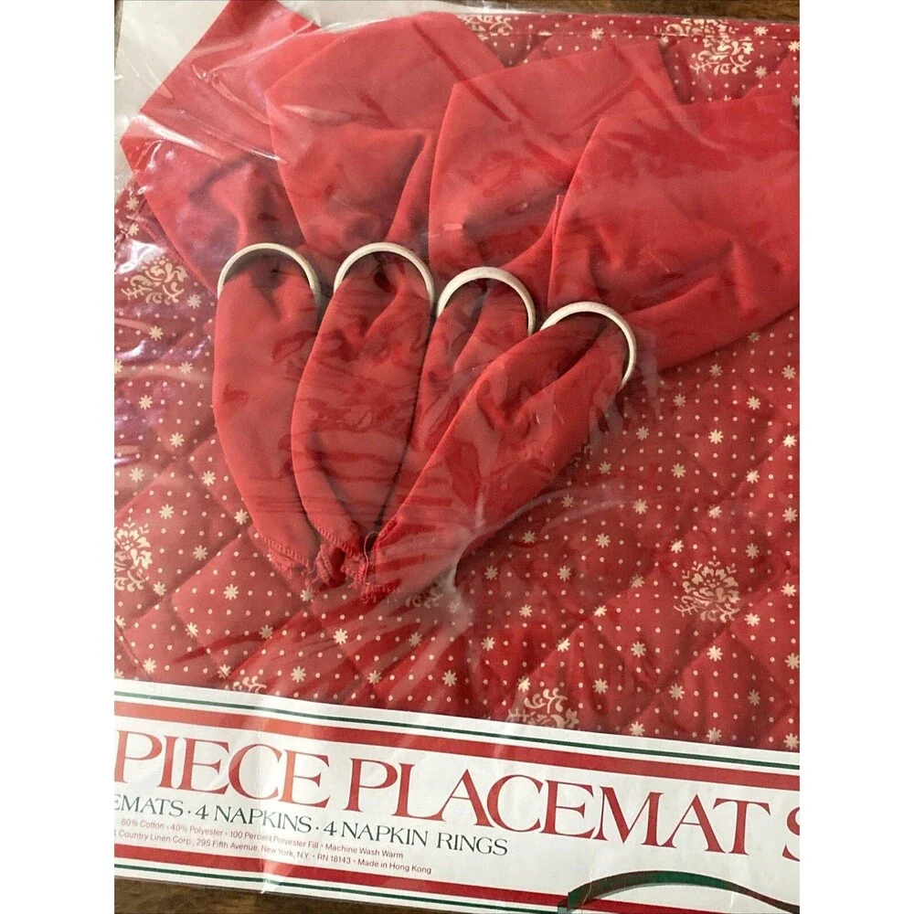 Vintage Christmas Quilted Placemat Set Napkin Ring Town Country Linen 12 Pc Red